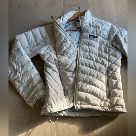 Patagonia Women’s Down Sweater - Picture 5 of 6